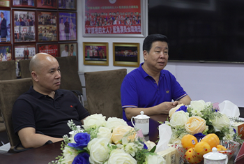 中国电影人春晚领导一行来启润影视研讨合作事宜