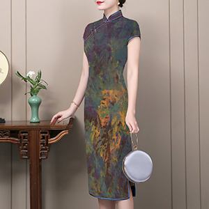 《穿旗袍的女人》香云纱旗袍经典款