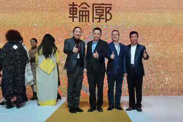 启润影视应邀参加2021AW轮廓中国最美妈妈时装周