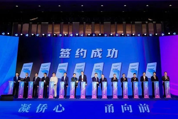 启润影视与美国好莱坞拍摄电影《天下逸夫》战略合作项目签约